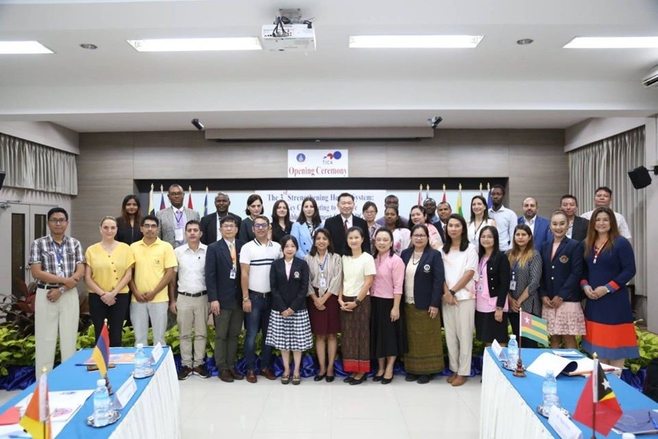 การเสริมสร้างระบบสุขภาพ: กุญแจสำคัญสู่การบรรลุเป้าหมายการพัฒนาที่ยั่งยืน (SDGs)